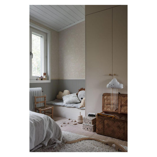 Hollie - Wallpaper Trader