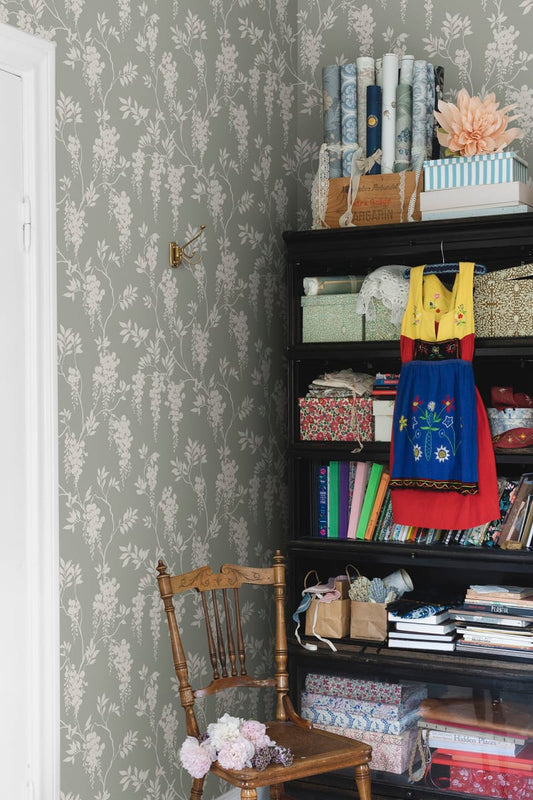 Hedvig Wisteria - Wallpaper Trader