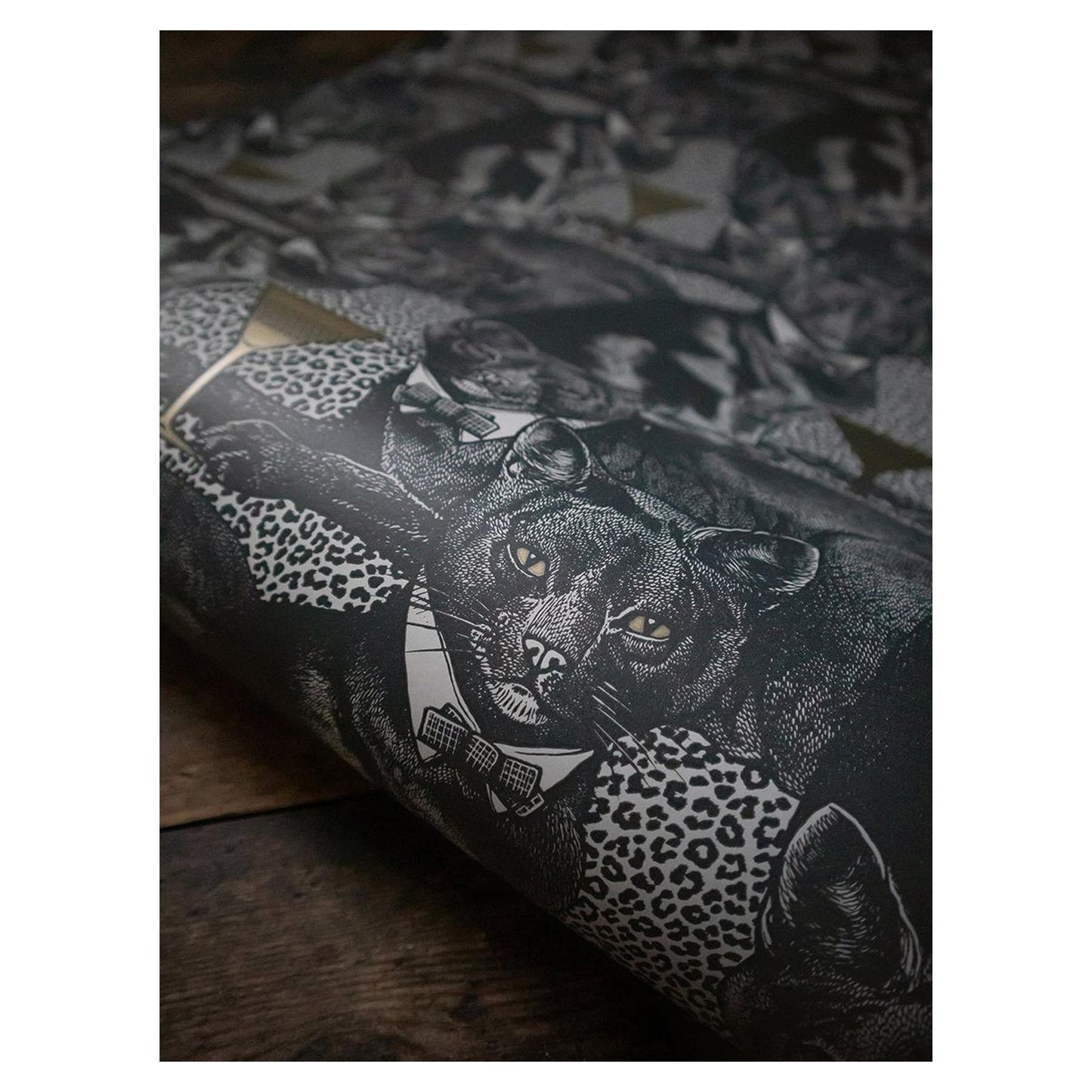 Cat-titude - Divine Gold - Wallpaper Trader