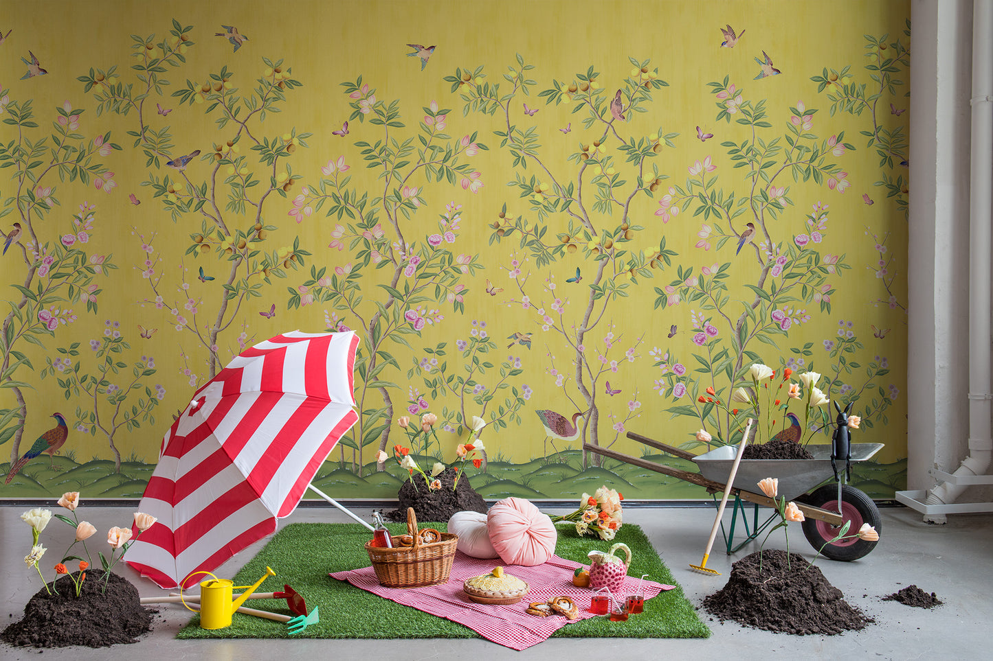 Chinoiserie Chic - Saffron Yellow - Wallpaper Trader