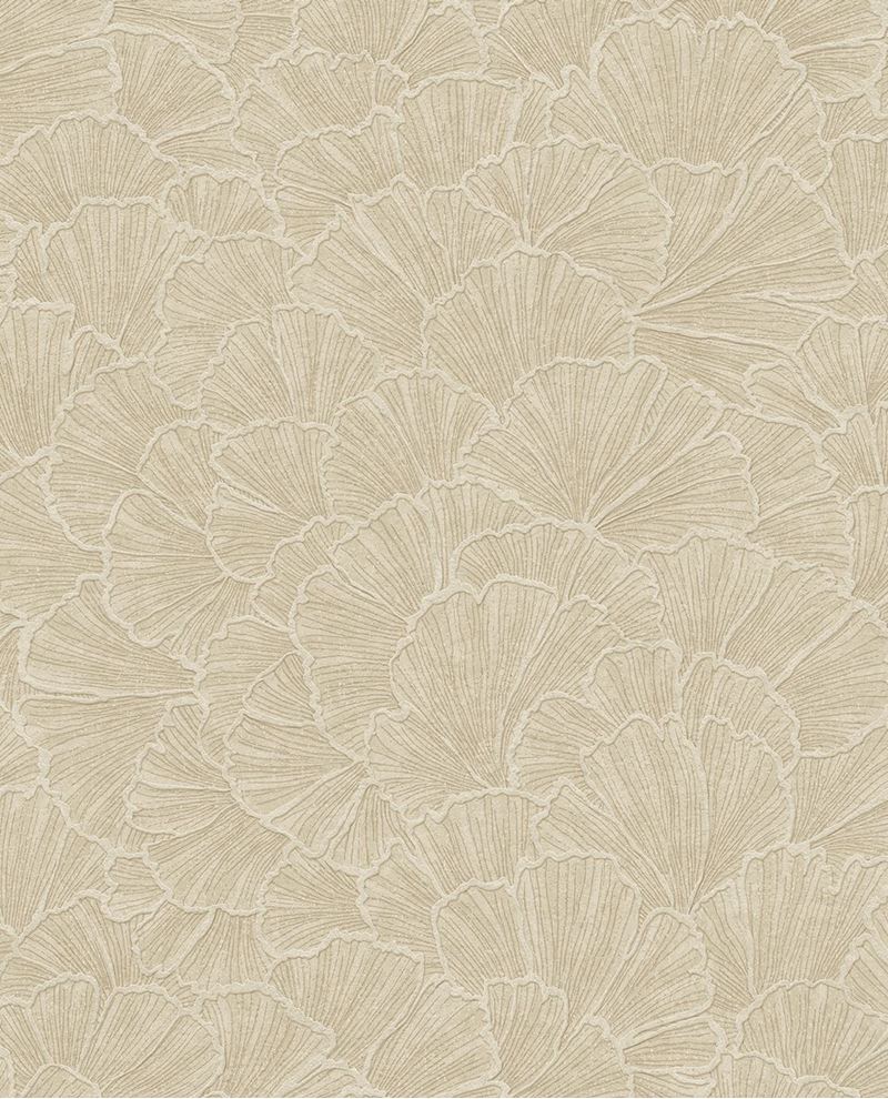 Ginkgo Fan wallpaper by Eijffinger, overlapping ginkgo fans in warm sandy beige, flat swatch