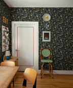 Kvitten wallpaper by Sandberg in a room setting