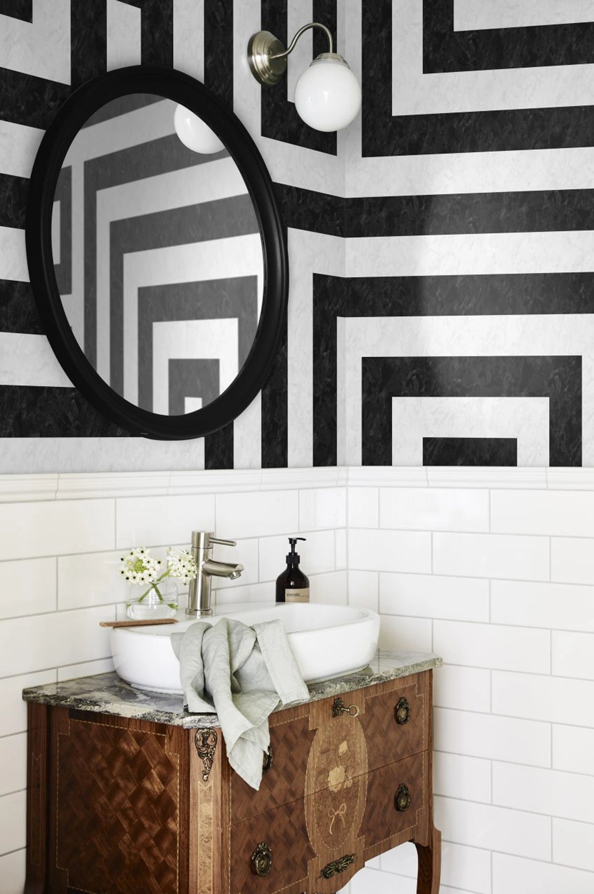 Osterbro wall mural by Sandberg – geometric design, Black