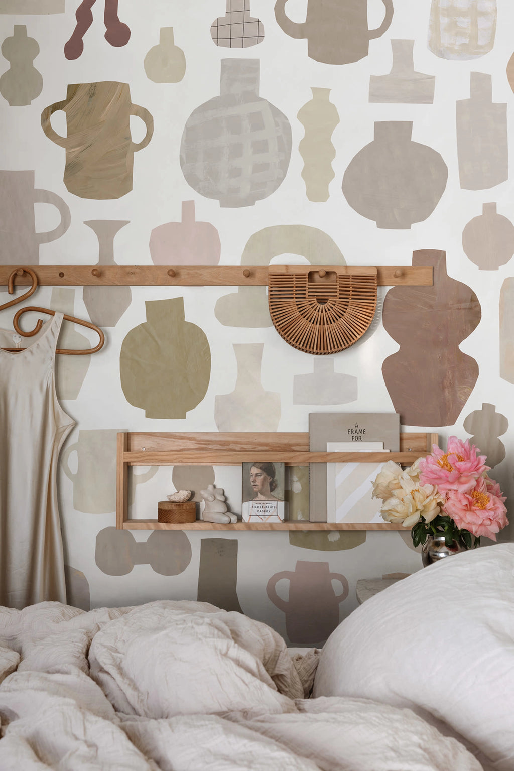 Emilia Ilke wallpaper by Sandberg – abstract design, Pastel – styled in a room setting, view 5