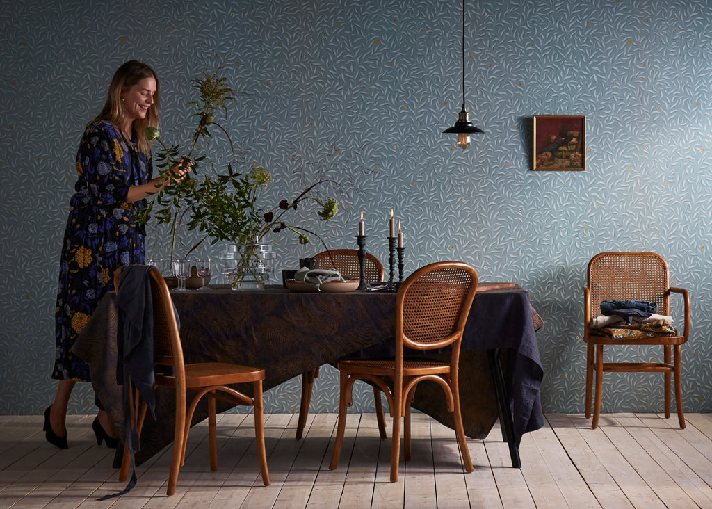 Sofia Wood wallpaper by Sandberg – textured & grasscloth design, Teal – Skye
