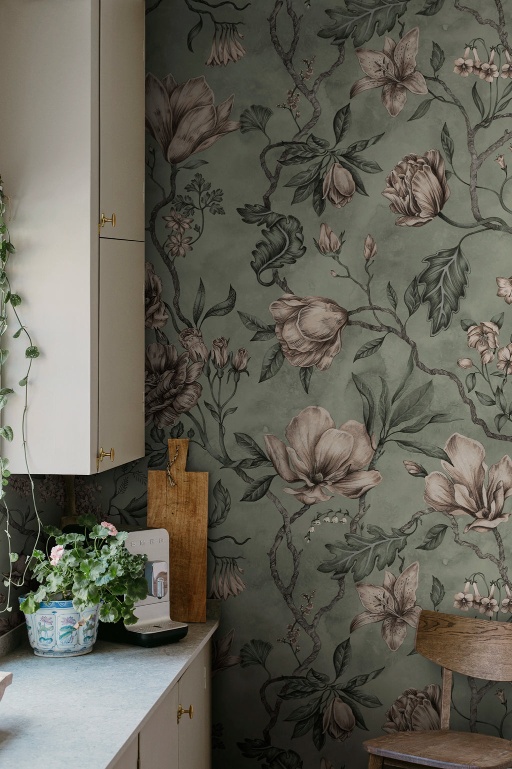 Belinda wallpaper by Sandberg – floral design, Green – Garden Green – styled in a room setting, view 7