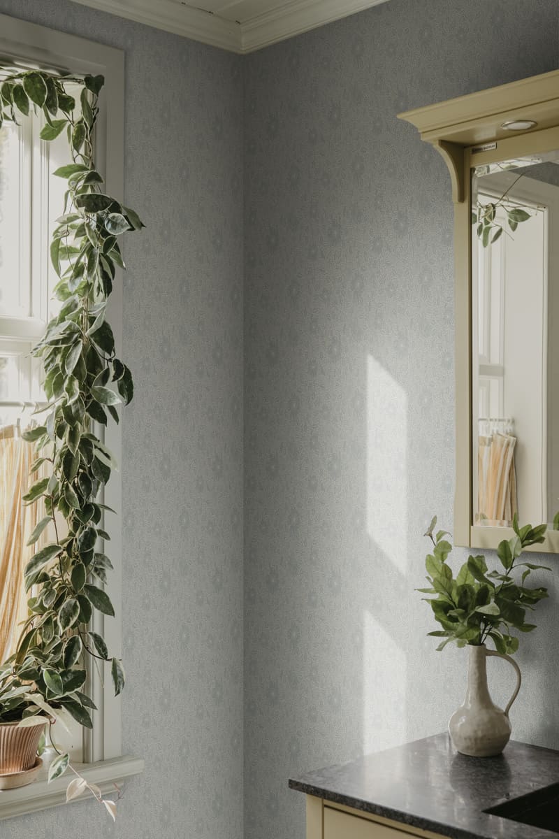 Anton wallpaper by Sandberg in a room setting