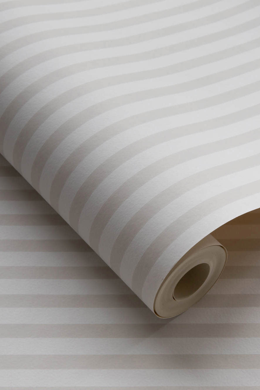 Estelle wallpaper by Sandberg in Sandstone, close detail of the print