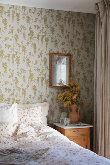 Hedvig Wisteria - Wallpaper Trader