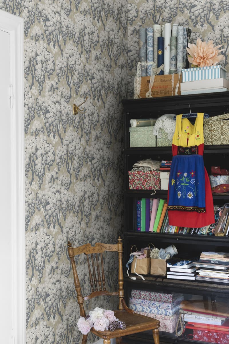 Ragnvi wallpaper by Sandberg in a room setting