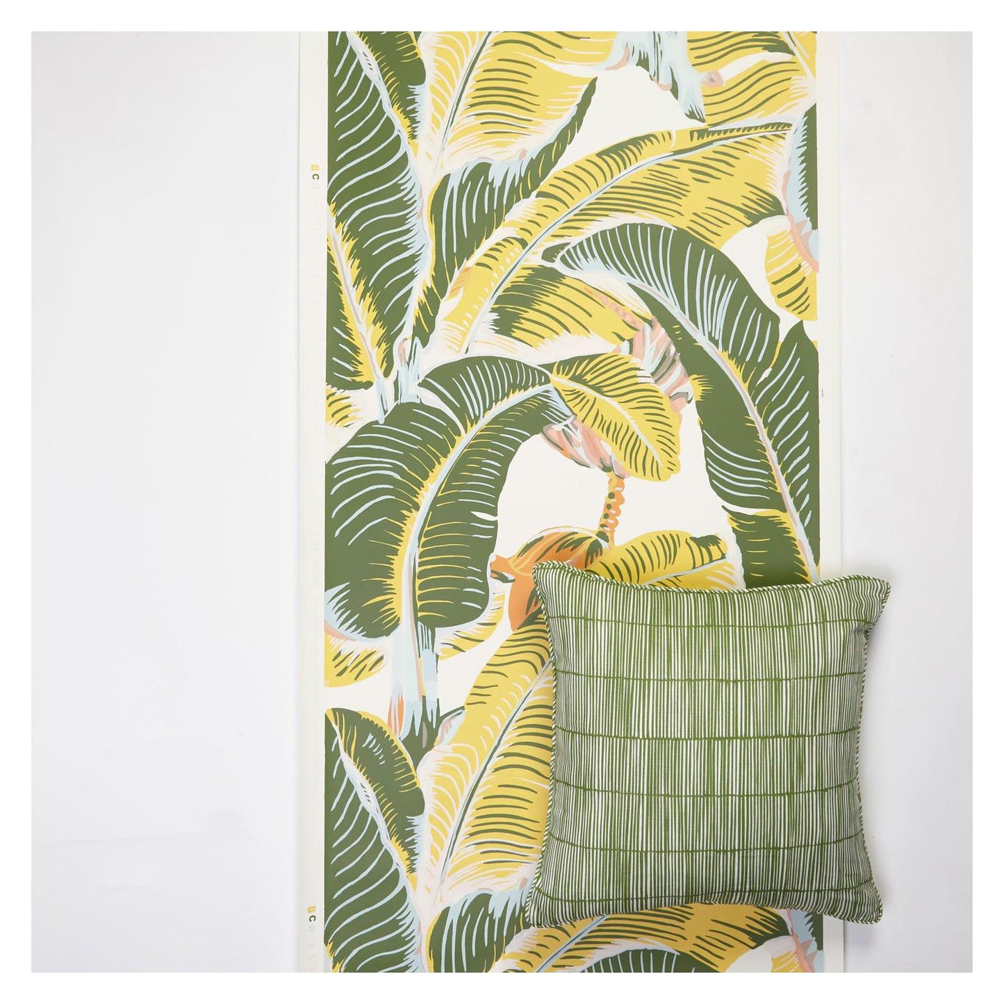 Martinique Banana Leaf - Wallpaper Trader