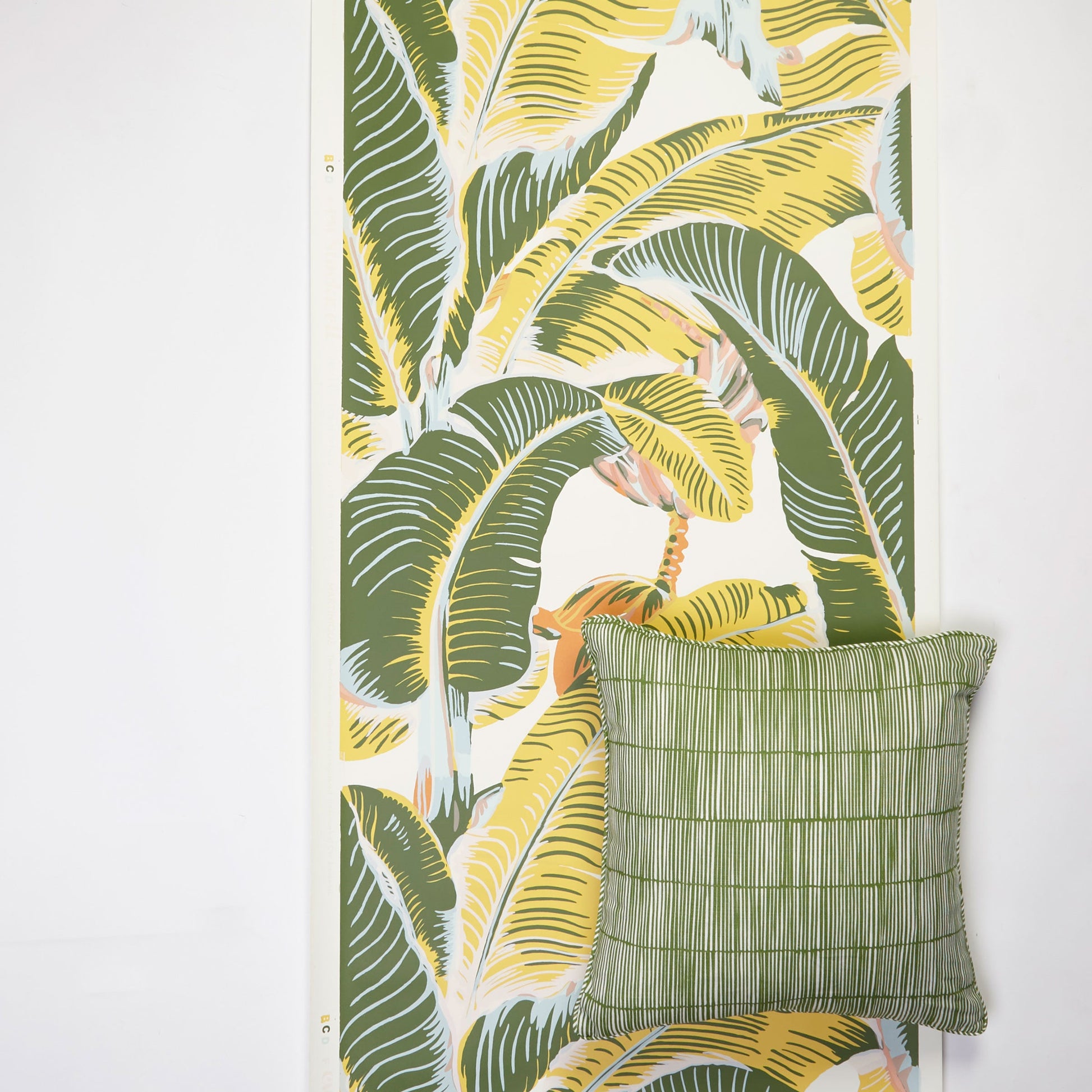 Martinique Banana Leaf - Wallpaper Trader