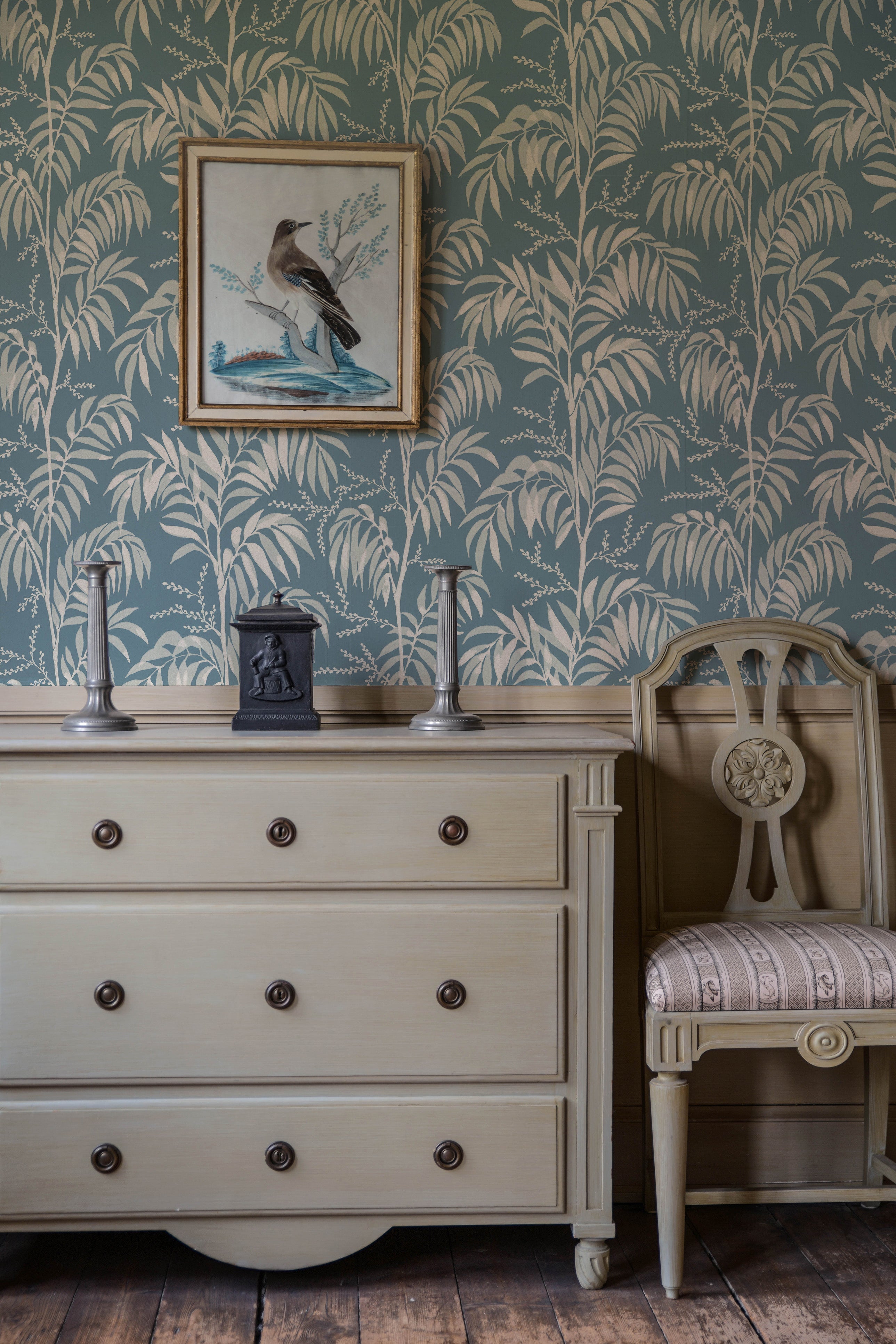 Casablanca Afternoon wallpaper by Langelid/von Bromssen - botanical design in Blue – Smokey