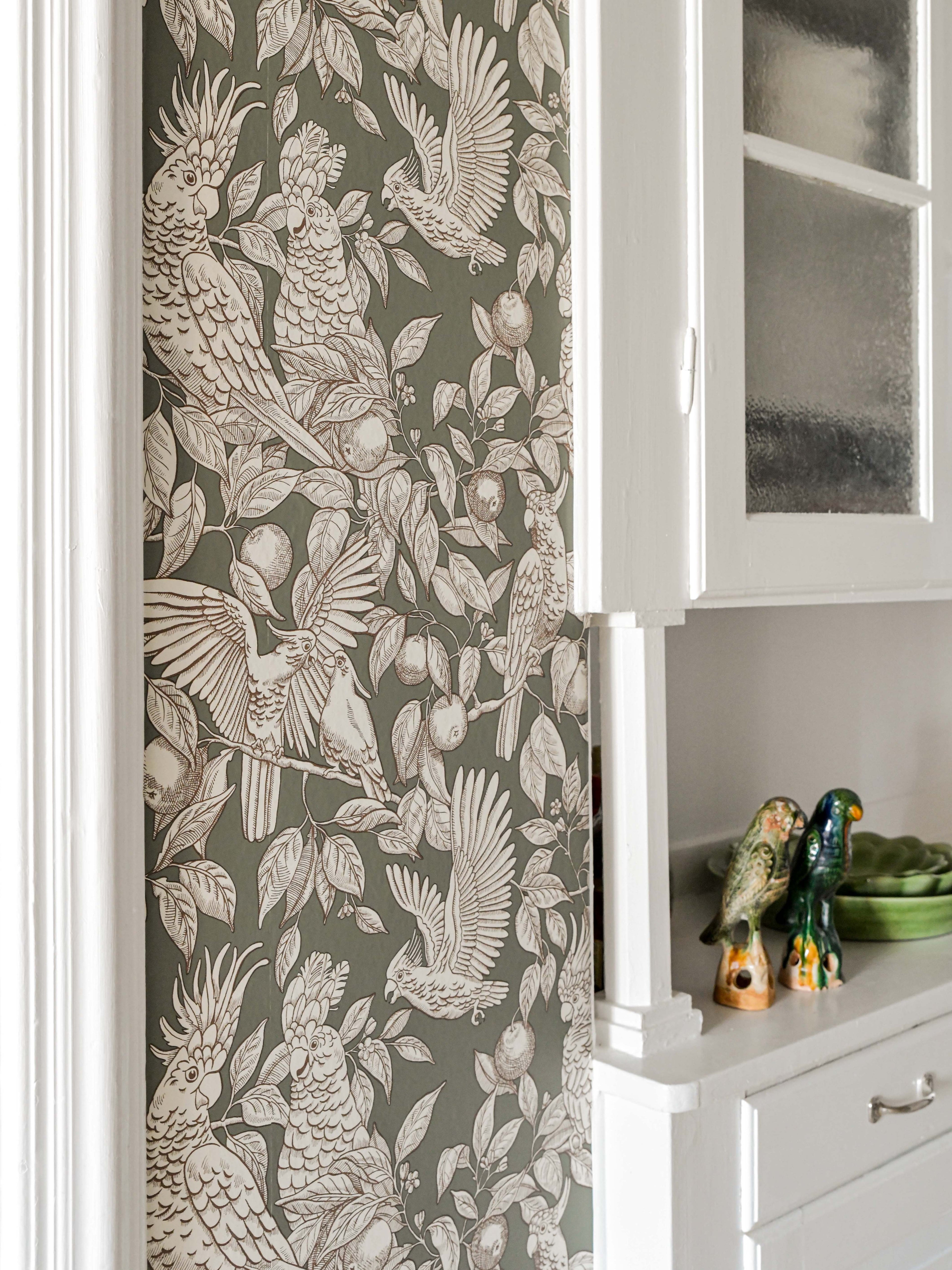 Talk about Cockatoos wallpaper by Langelid/von Bromssen - animals design in Green