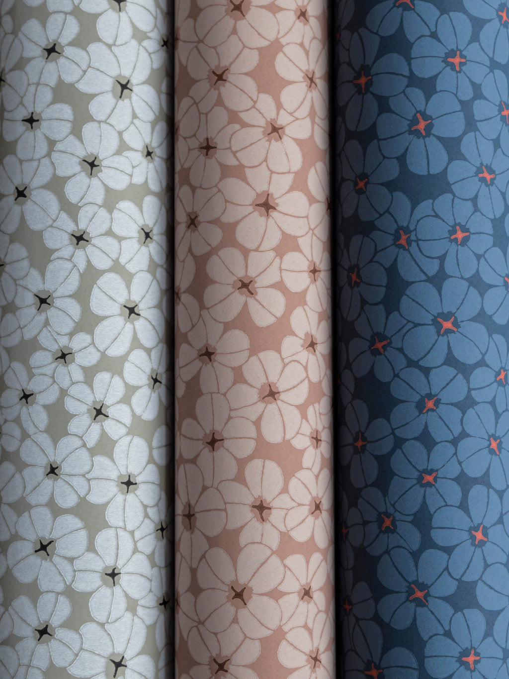 Flower Shower wallpaper by Langelid/von Bromssen - floral design in White