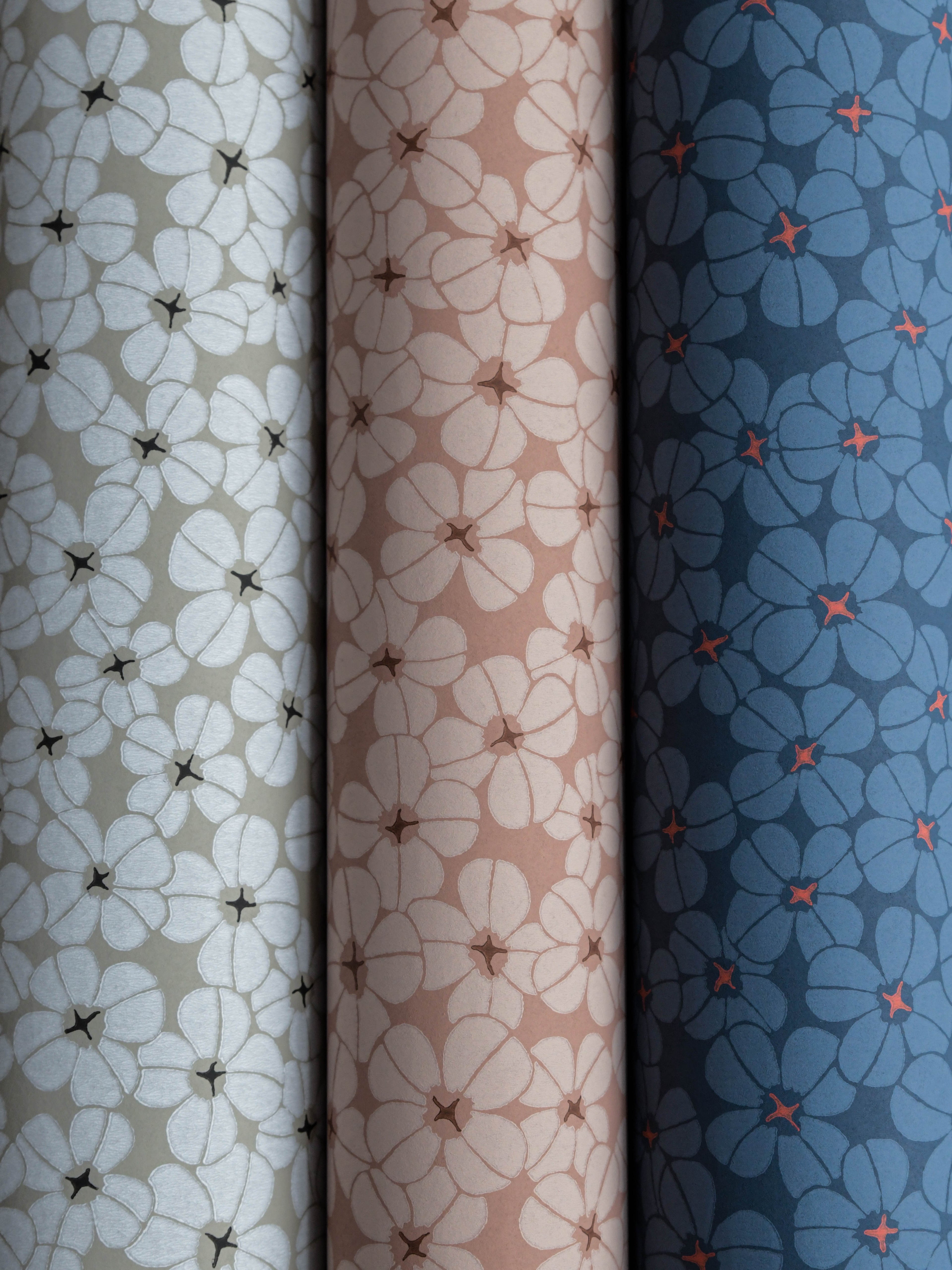 Flower Shower wallpaper by Langelid/von Bromssen - floral design in White