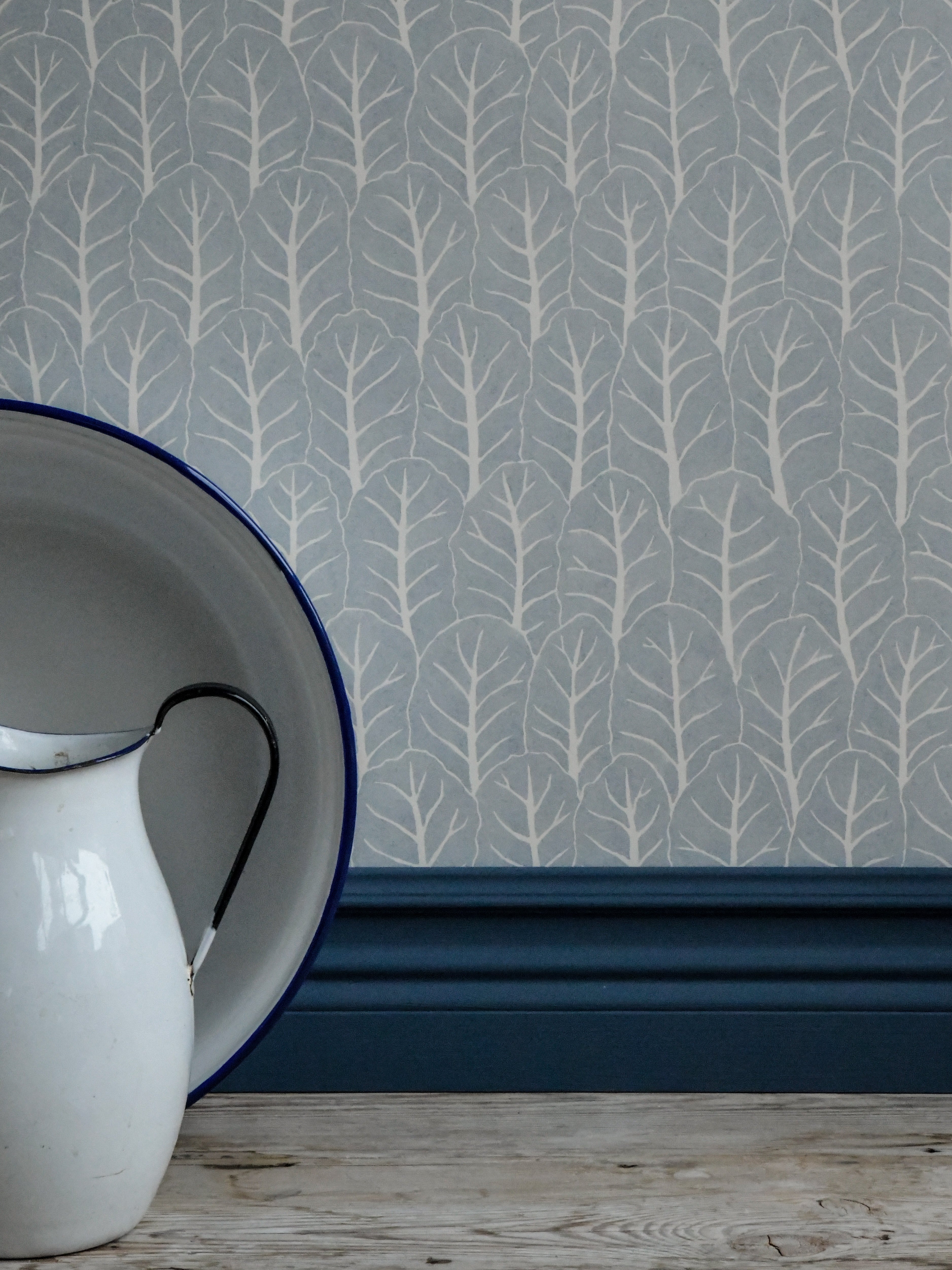 Coleslaw wallpaper by Langelid/von Bromssen - botanical design in Blue