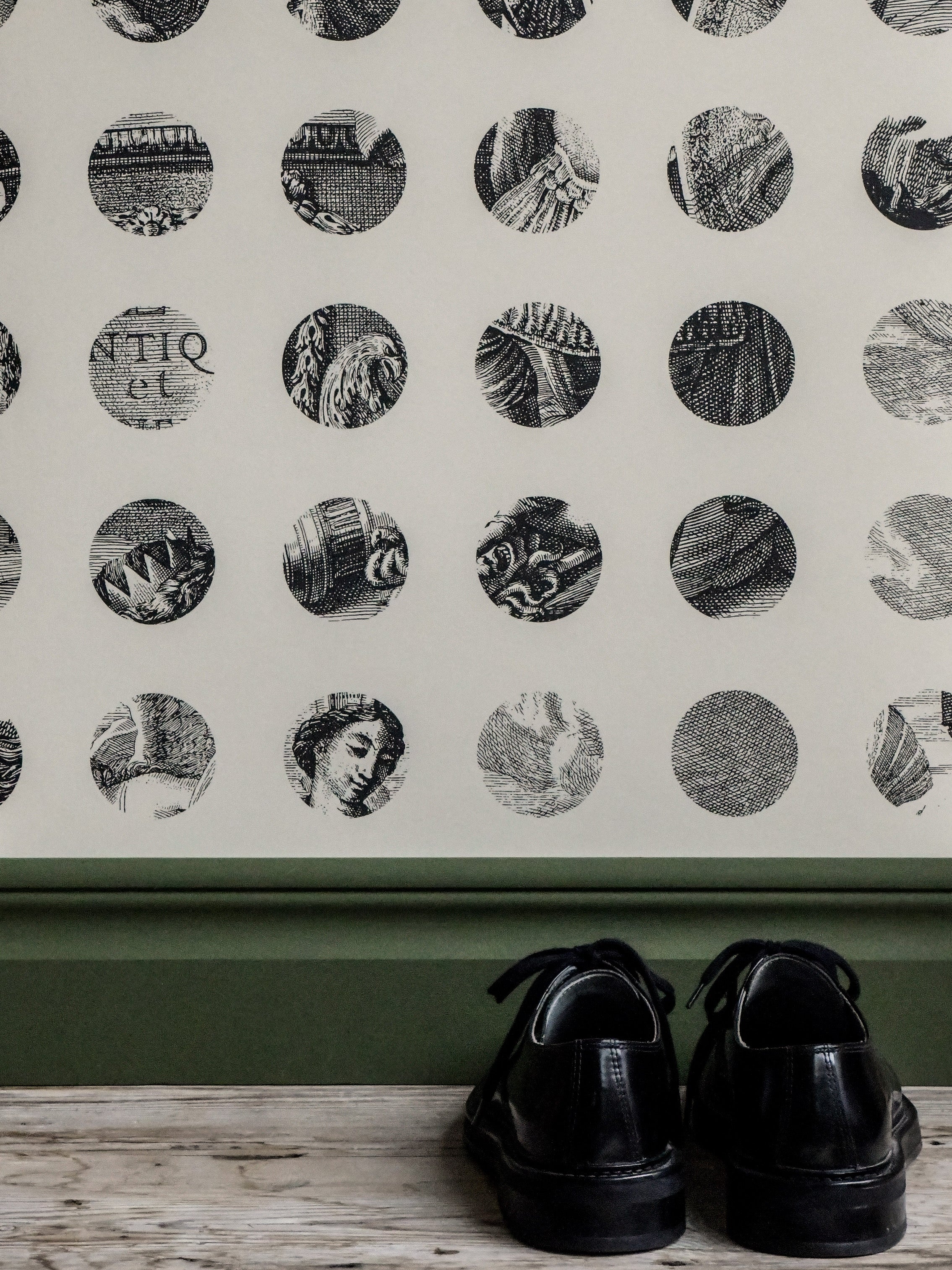A Peep to the Past wallpaper by Langelid/von Bromssen - geometric design in Black