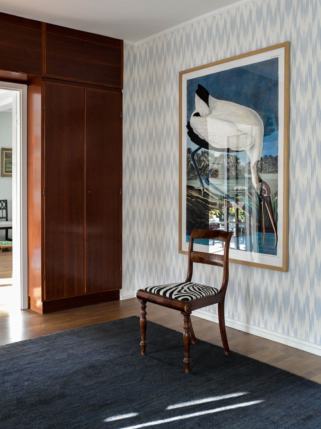 Ikat wallpaper by Langelid/von Bromssen - geometric design in Blue – Mediterranean
