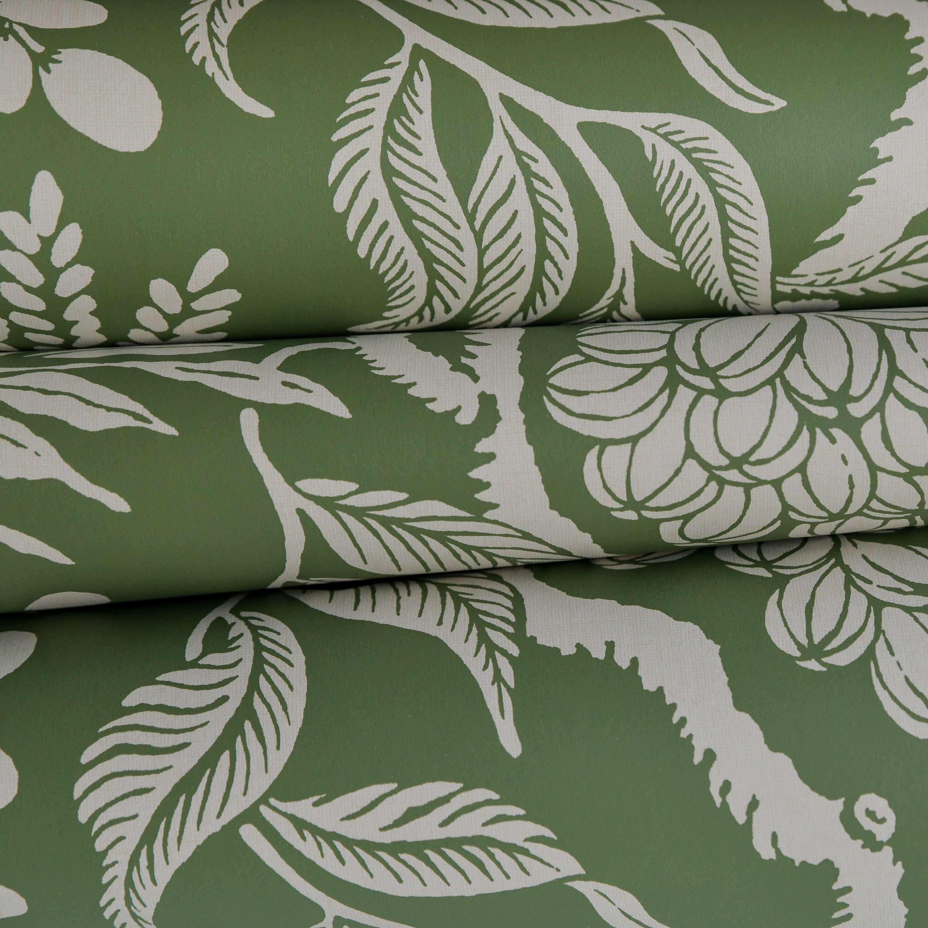 Cornucopia wallpaper by Langelid/von Bromssen - floral design in Green – Verde