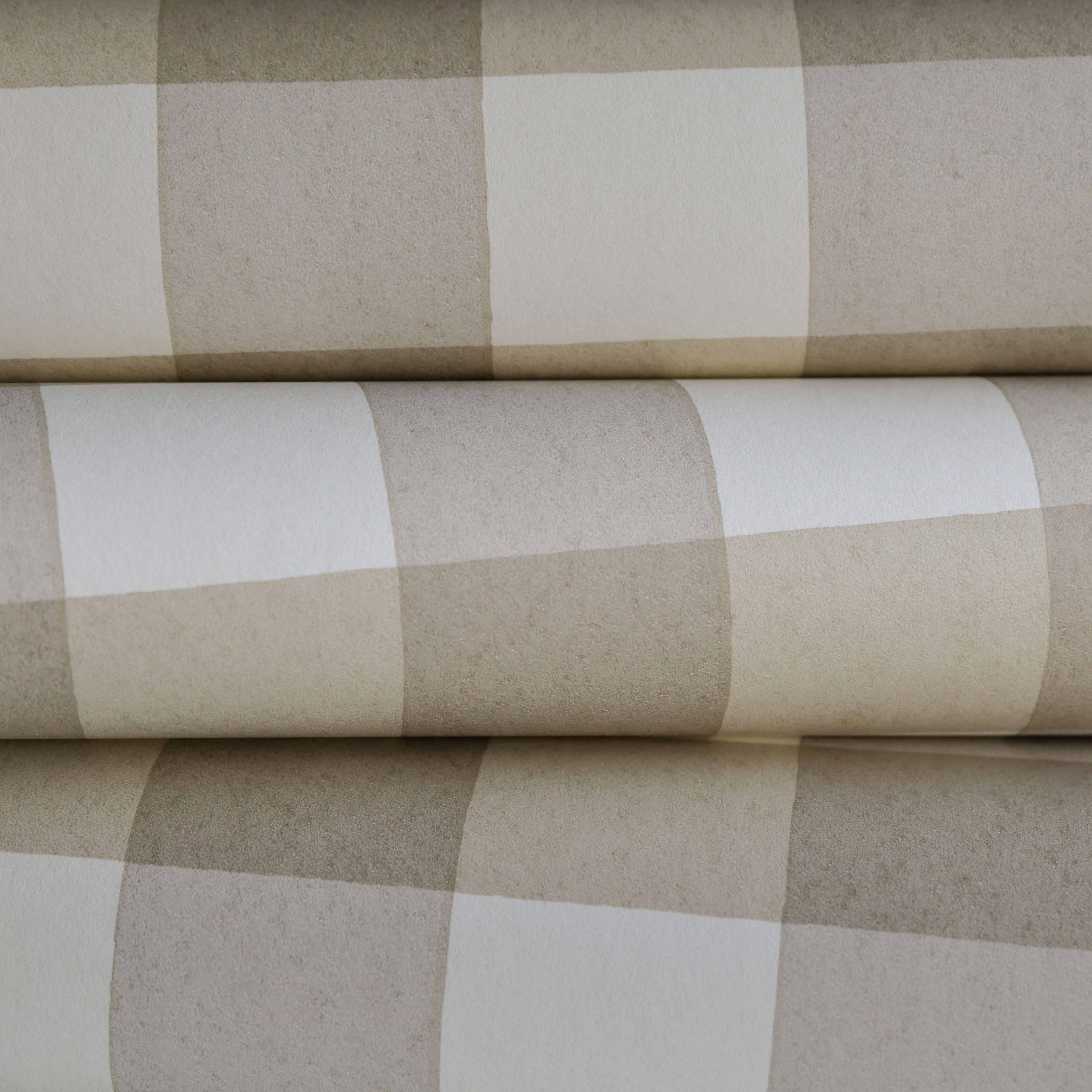Picnic wallpaper by Langelid/von Bromssen - geometric design in Beige