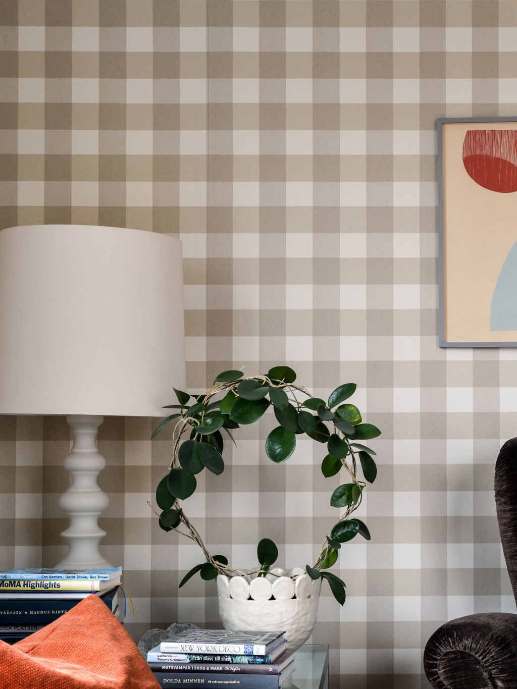 Picnic wallpaper by Langelid/von Bromssen - geometric design in Beige