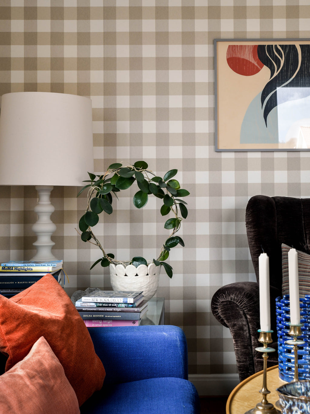 Picnic wallpaper by Langelid/von Bromssen - geometric design in Beige