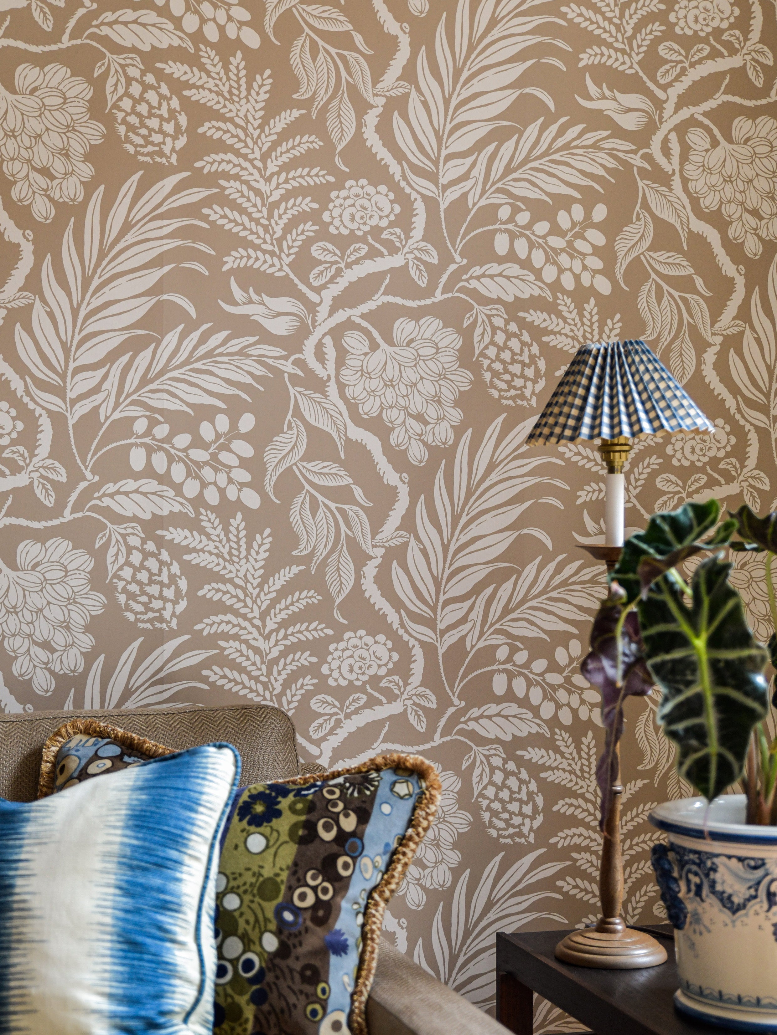 Cornucopia wallpaper by Langelid/von Bromssen - floral design in Beige