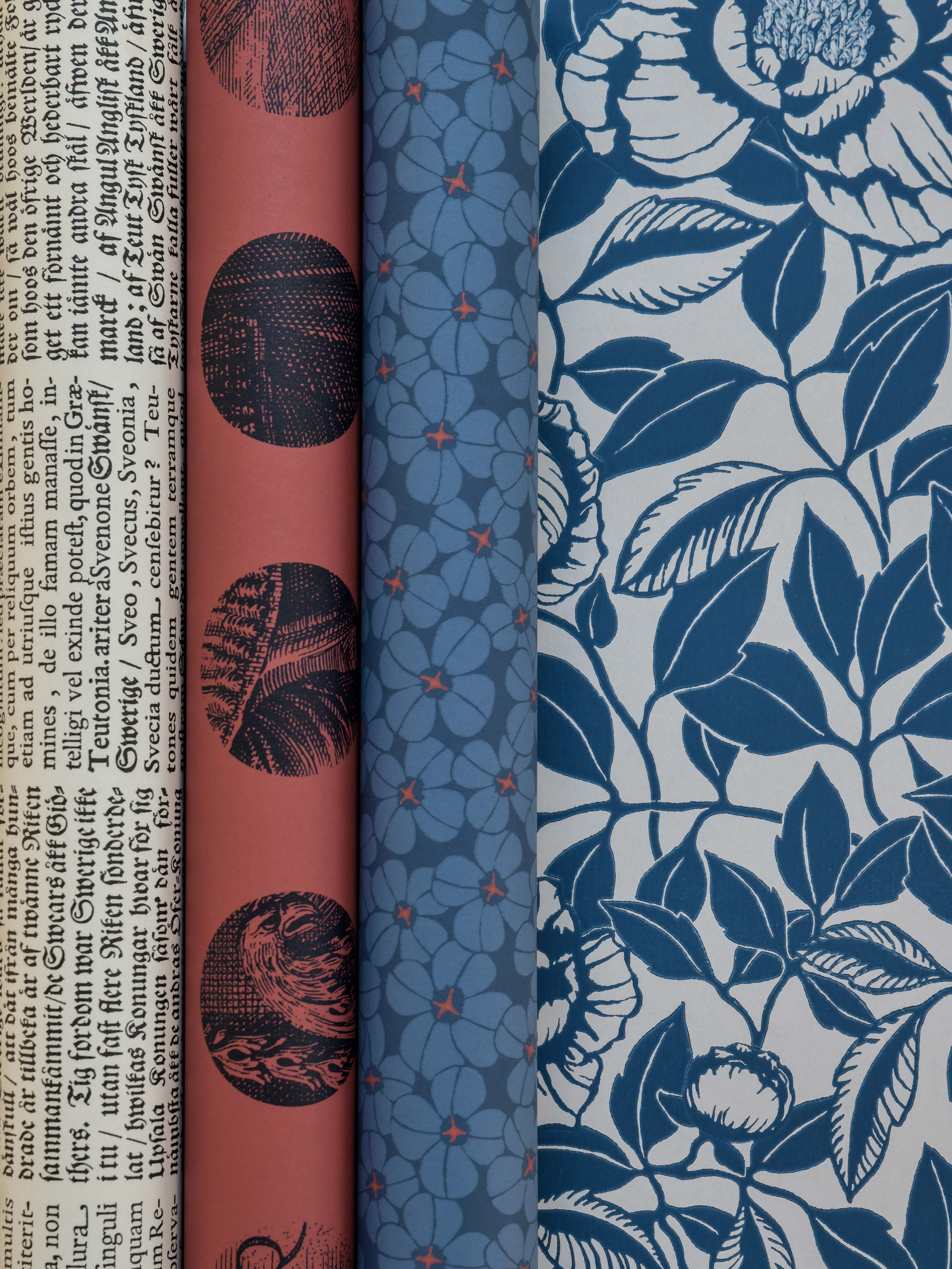 Flower Shower wallpaper by Langelid/von Bromssen - floral design in Blue