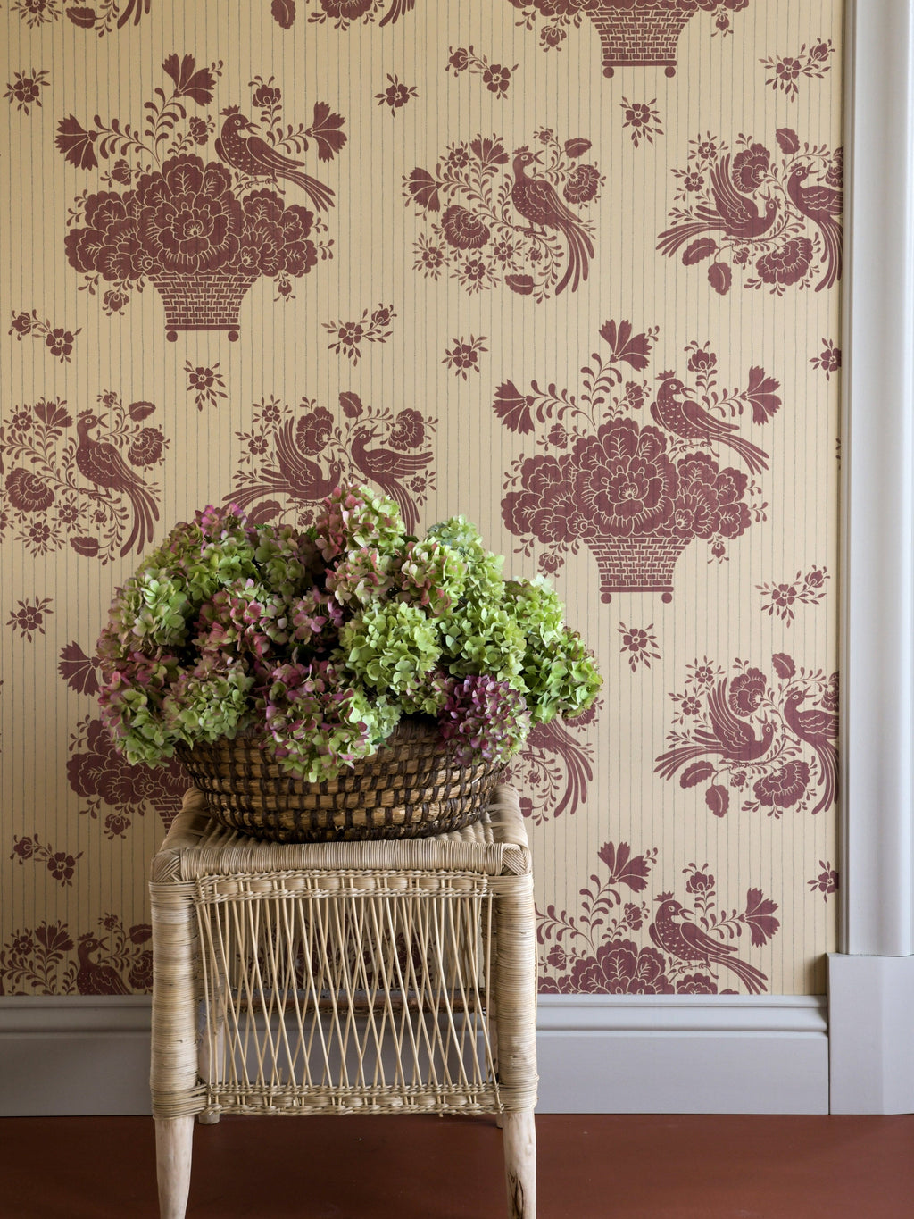 Birds Nest wallpaper by Langelid/von Bromssen - animals design in Red