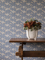 Primula wallpaper by Langelid/von Bromssen - floral design in Blue