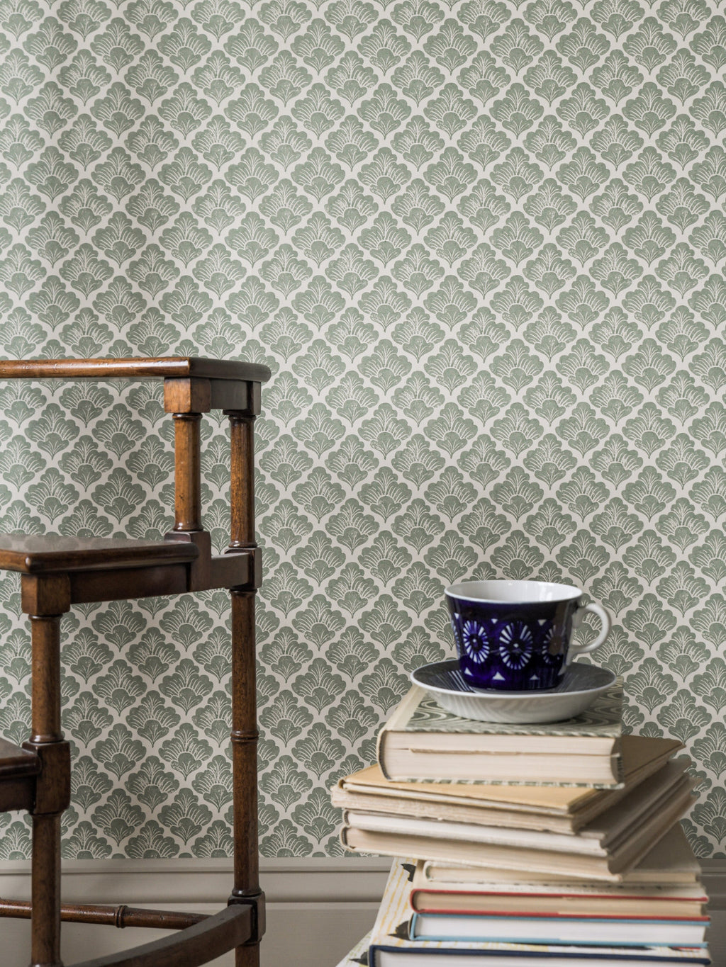 Laura wallpaper by Langelid/von Bromssen - floral design in Green