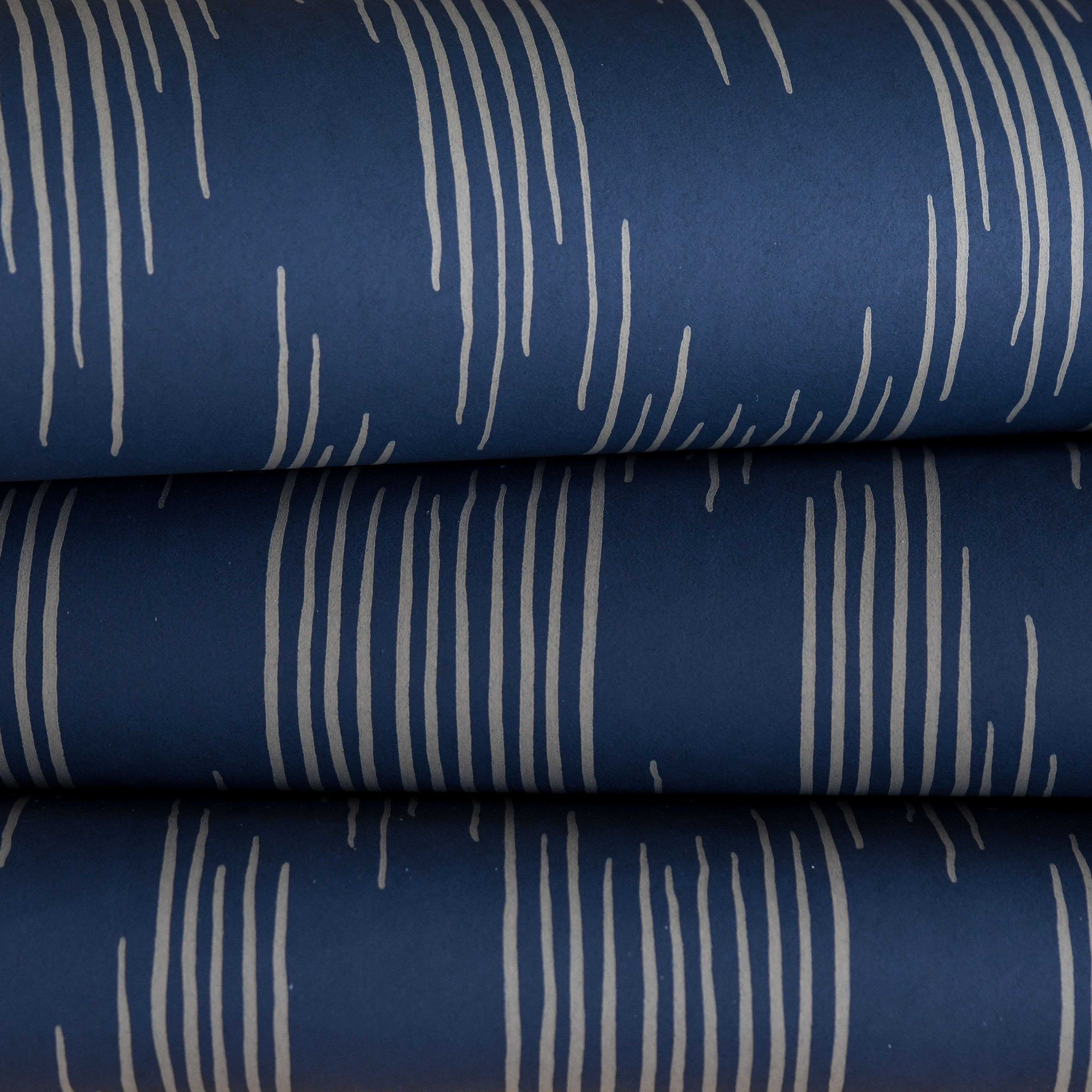 Ikat wallpaper by Langelid/von Bromssen - geometric design in Blue – Midnight