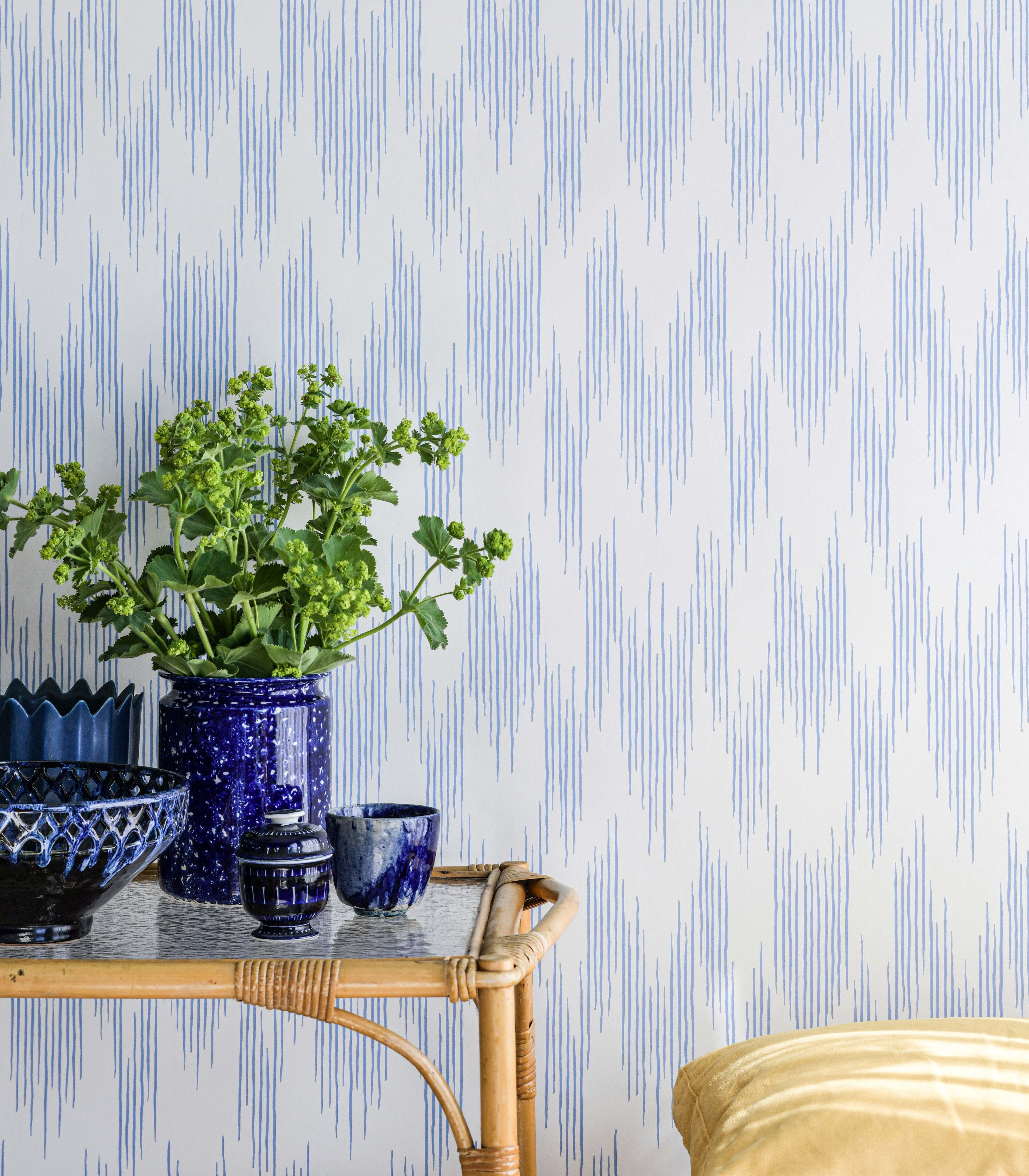 Ikat wallpaper by Langelid/von Bromssen - geometric design in Blue – Mediterranean