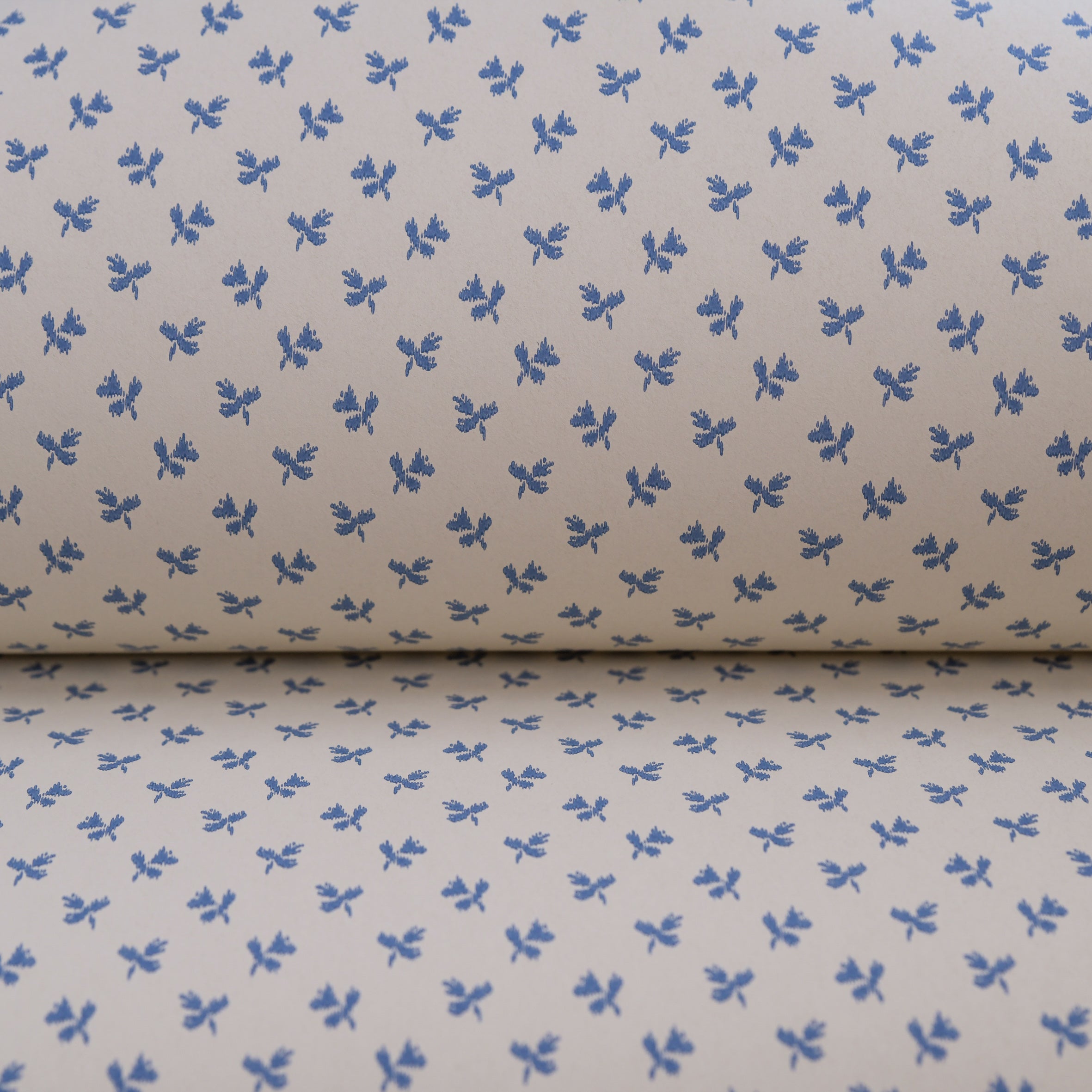 Tiny Flower wallpaper by Langelid/von Bromssen - floral design in Blue