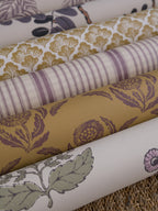 Daisy wallpaper by Langelid/von Bromssen - floral design in Yellow