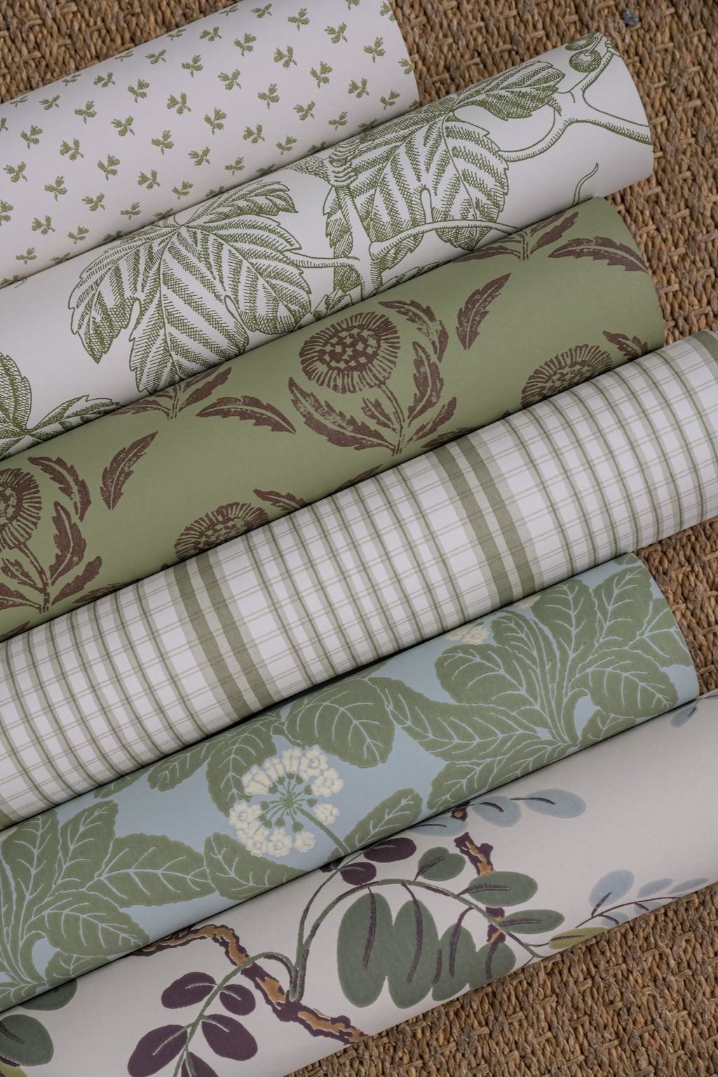 Grape Thief wallpaper by Langelid/von Bromssen - animals design in Green