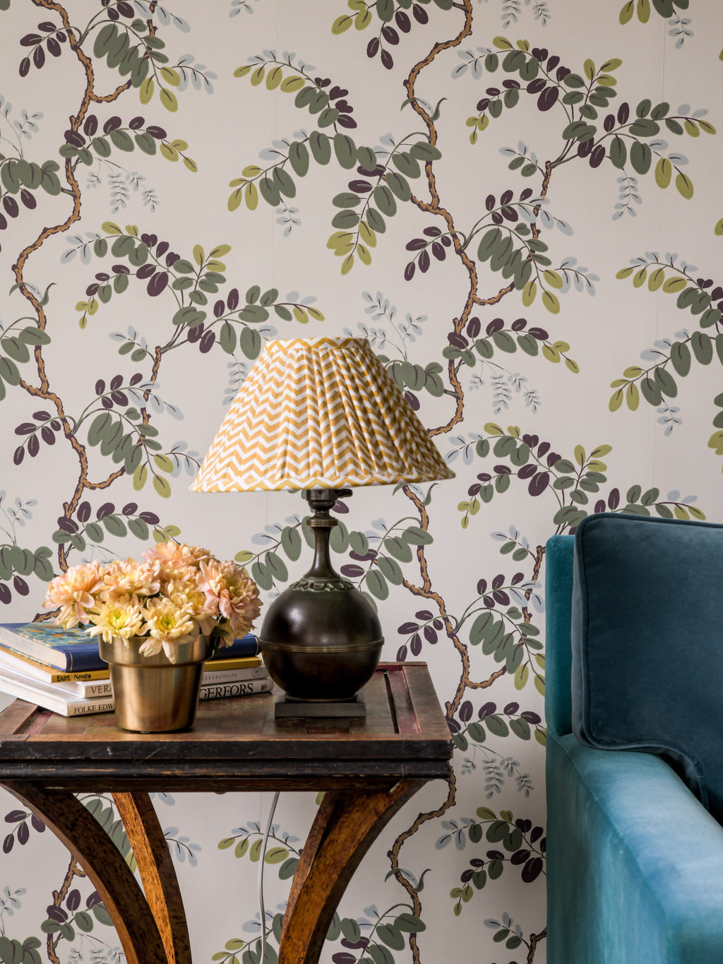 Toromiro wallpaper by Langelid/von Bromssen - botanical design in Green