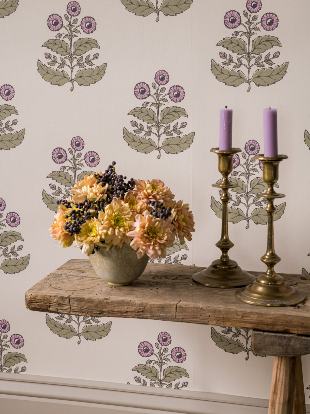 Floret wallpaper by Langelid/von Bromssen - floral design in Cream