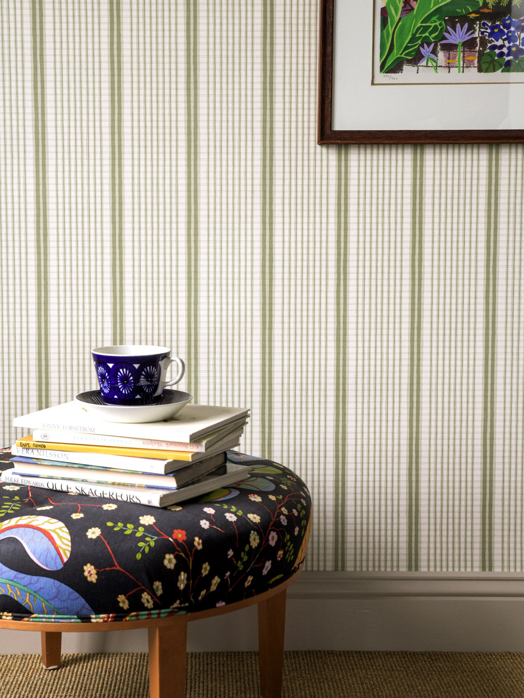 Como wallpaper by Langelid/von Bromssen - stripe design in Green