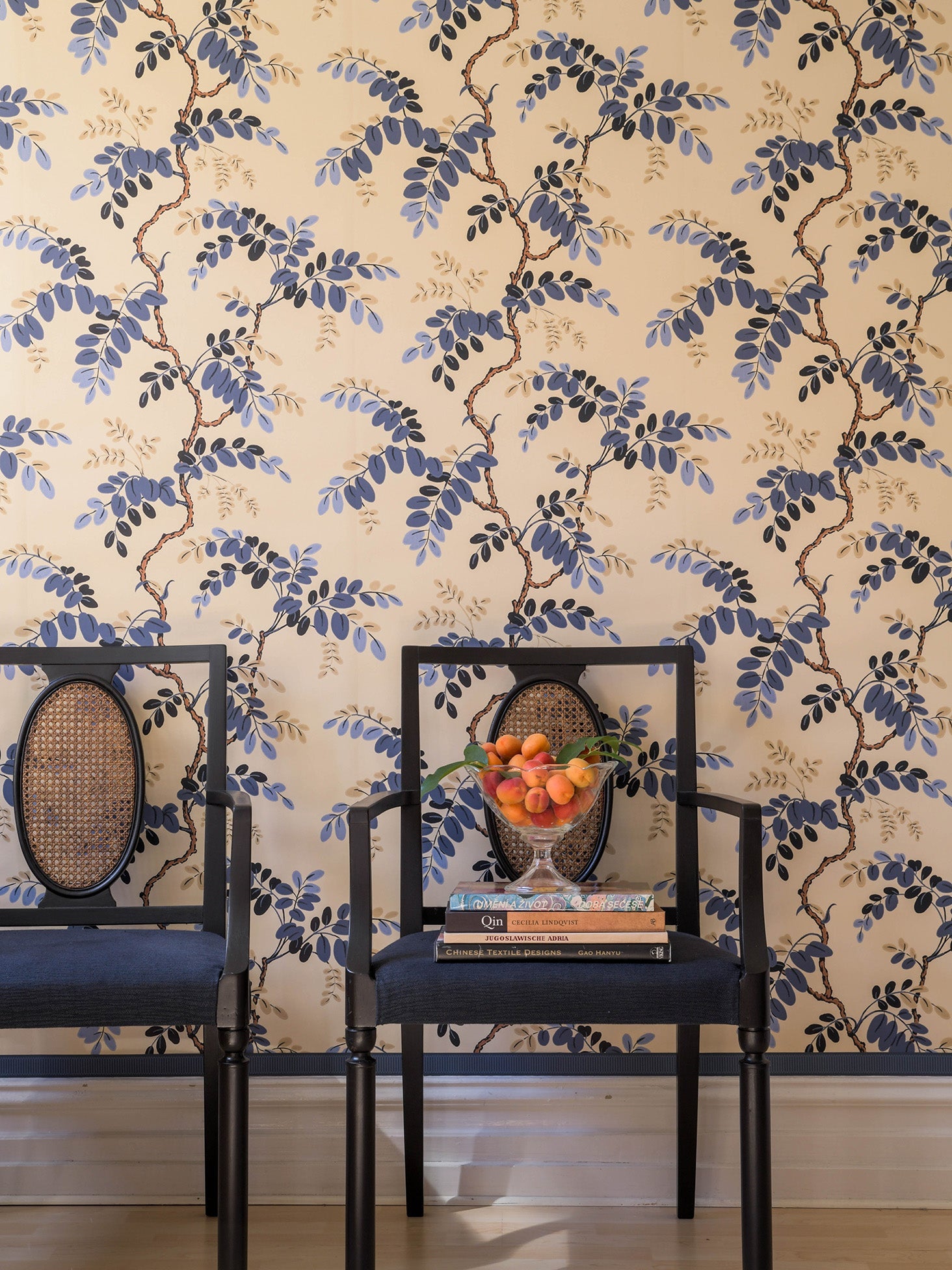 Toromiro wallpaper by Langelid/von Bromssen - botanical design in Blue