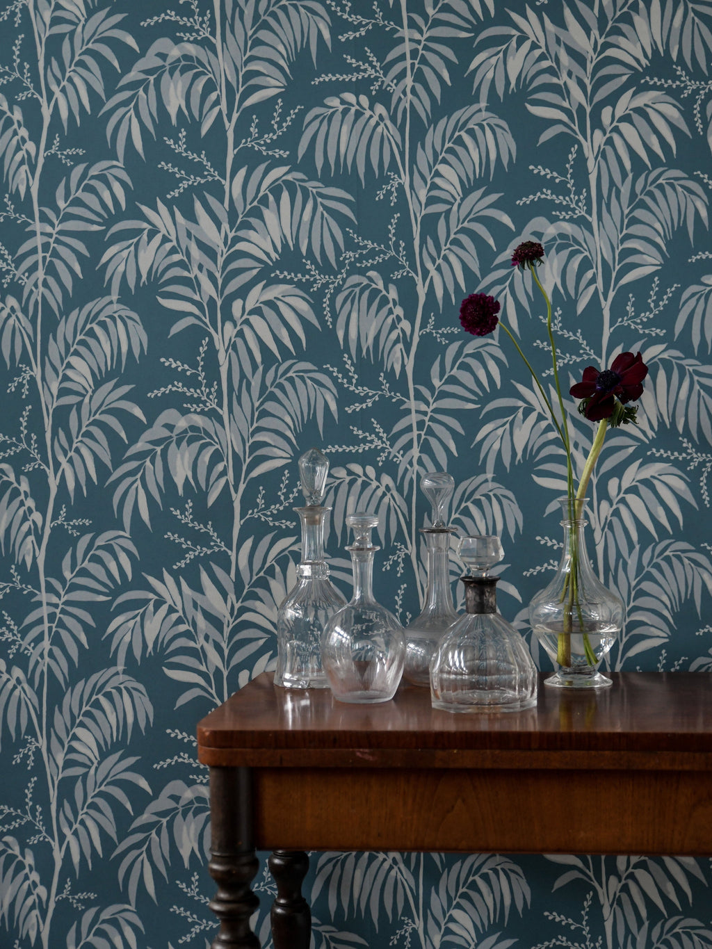 Casablanca Afternoon wallpaper by Langelid/von Bromssen - botanical design in Blue – Smokey