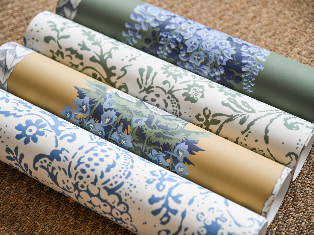 Halcyon Days wallpaper by Langelid/von Bromssen - floral design in Blue