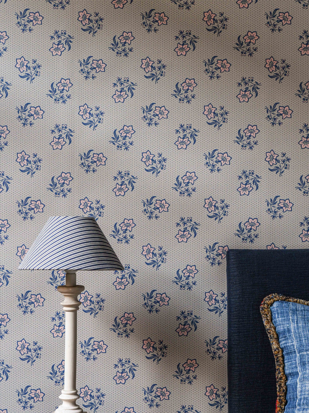 Edelweiss wallpaper by Langelid/von Bromssen - floral design in Green
