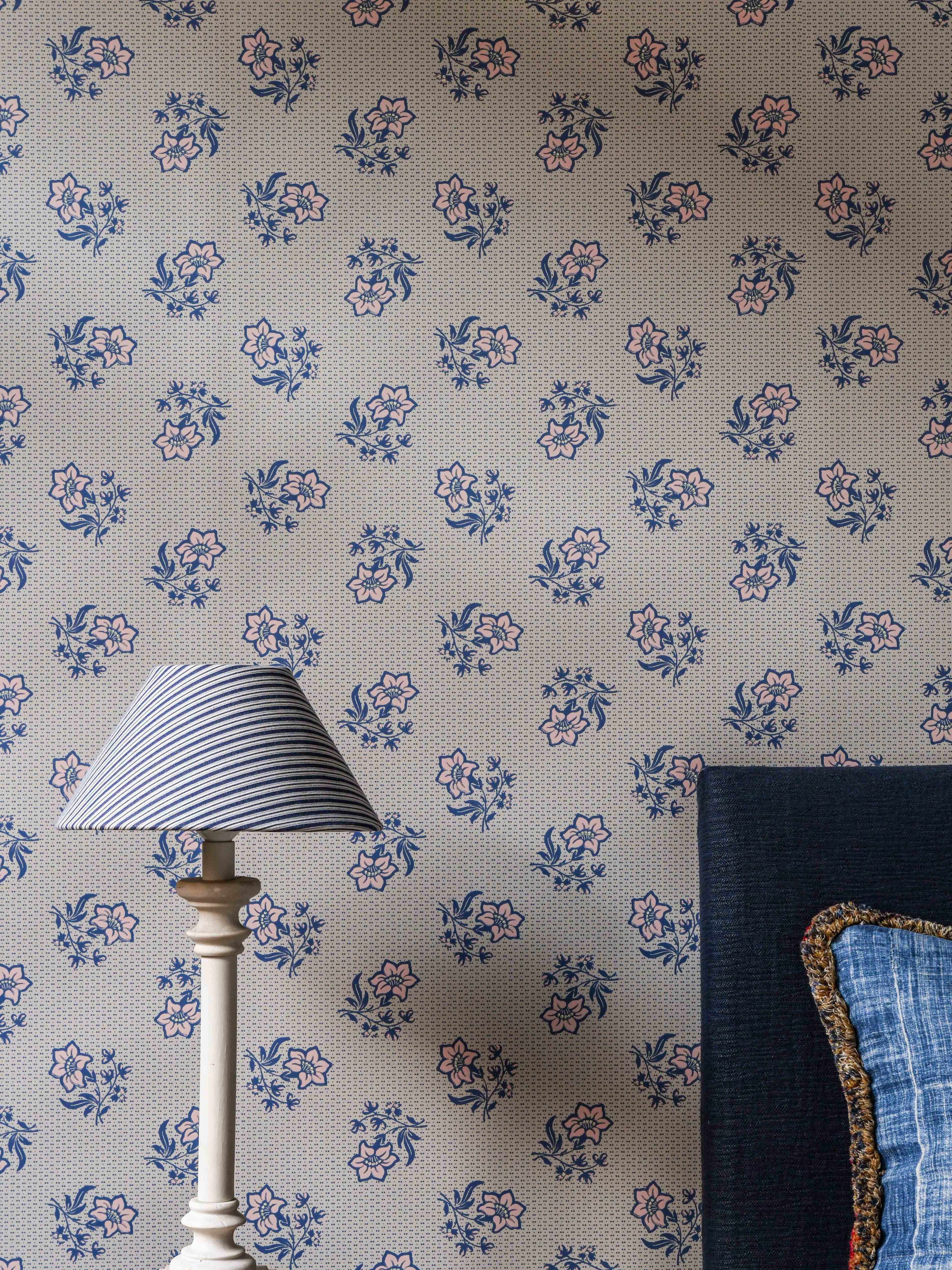 Edelweiss wallpaper by Langelid/von Bromssen - floral design in Green