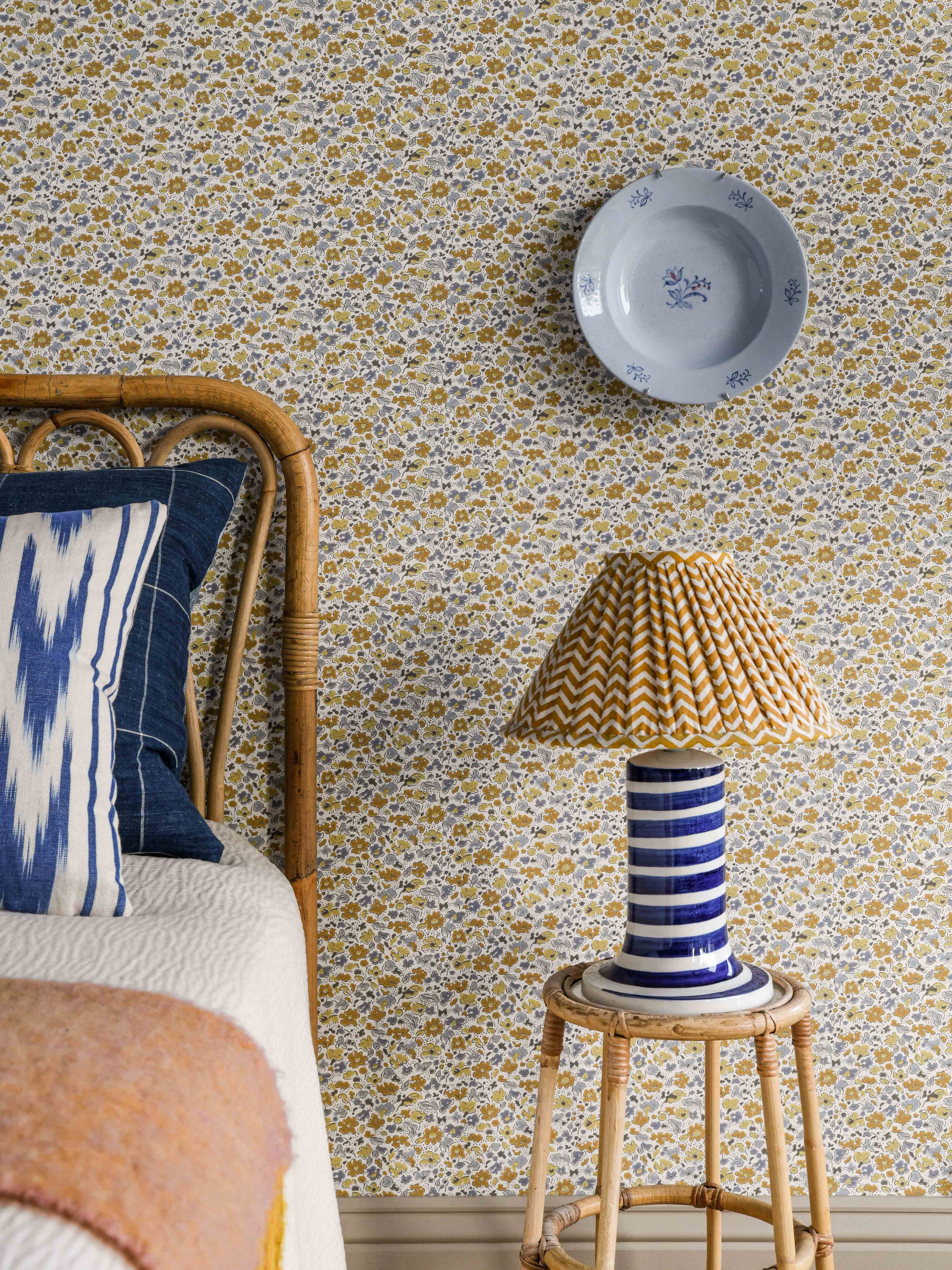 Floral Dance wallpaper by Langelid/von Bromssen - floral design in Yellow