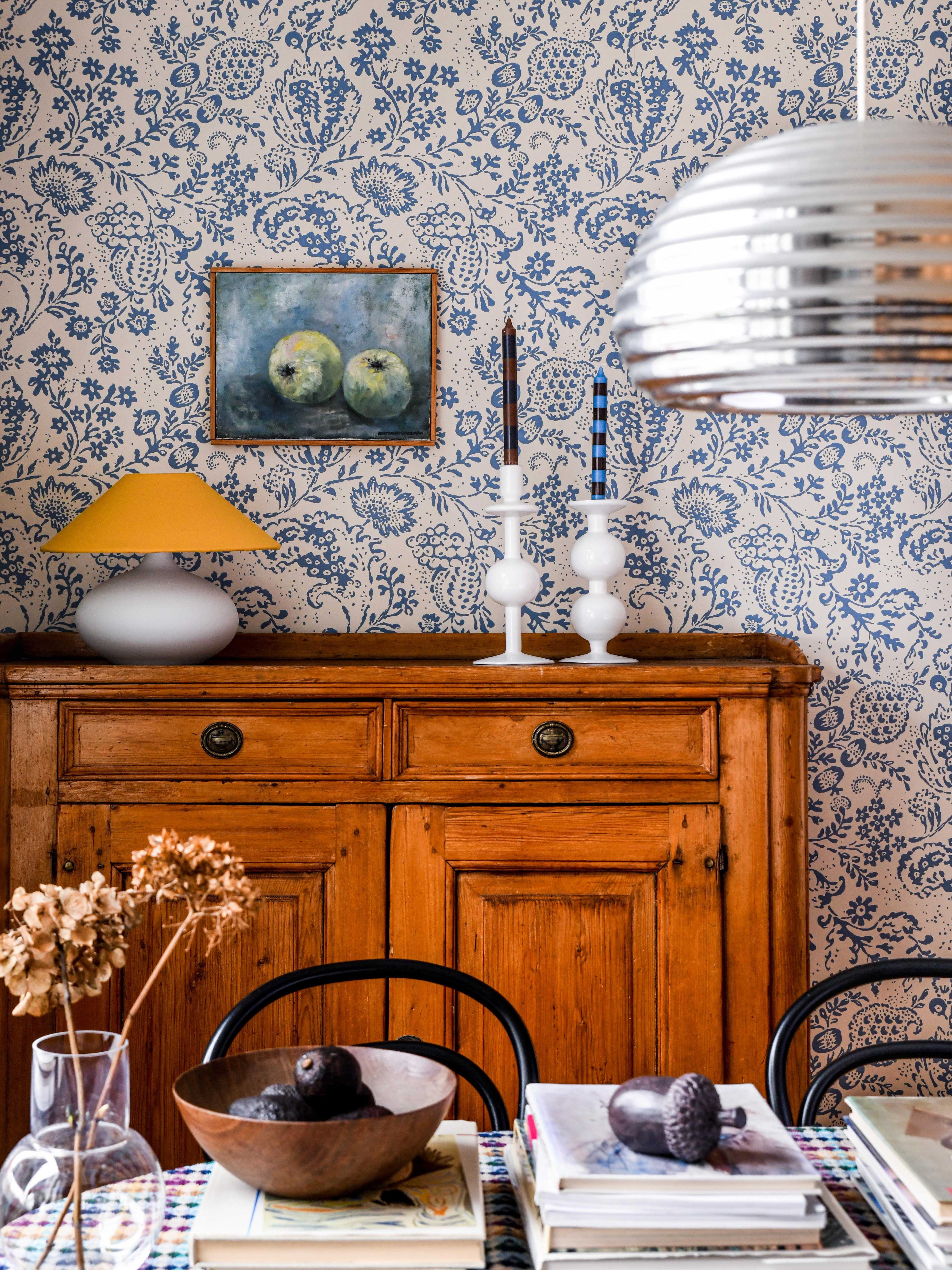 Halcyon Days wallpaper by Langelid/von Bromssen - floral design in Blue