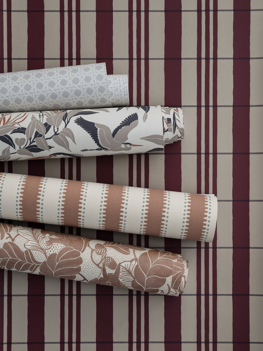 Herons wallpaper by Langelid/von Bromssen - animals design in Beige