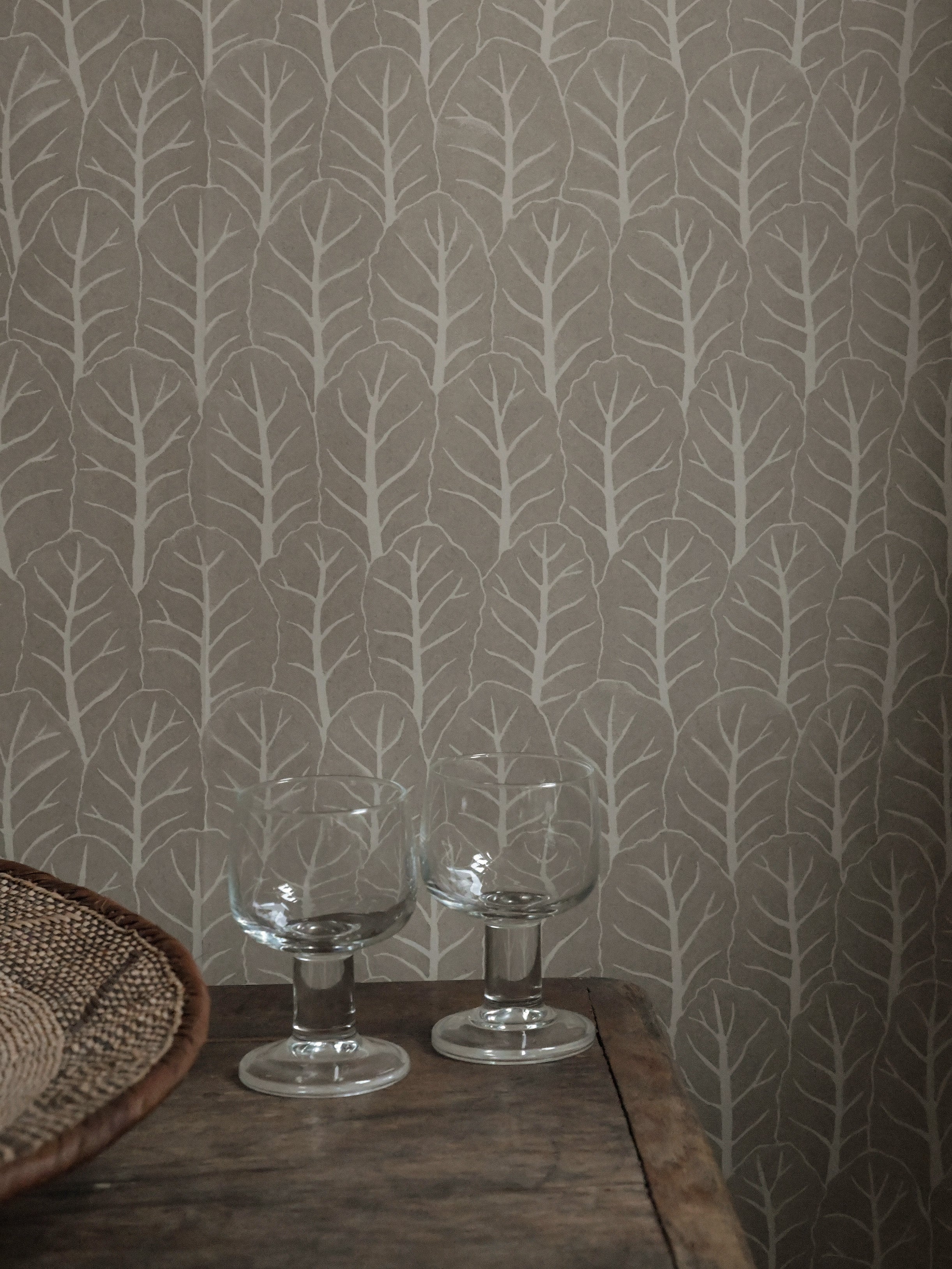 Coleslaw wallpaper by Langelid/von Bromssen - botanical design in Beige