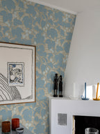Hops and Glory wallpaper by Langelid/von Bromssen - botanical design in Blue